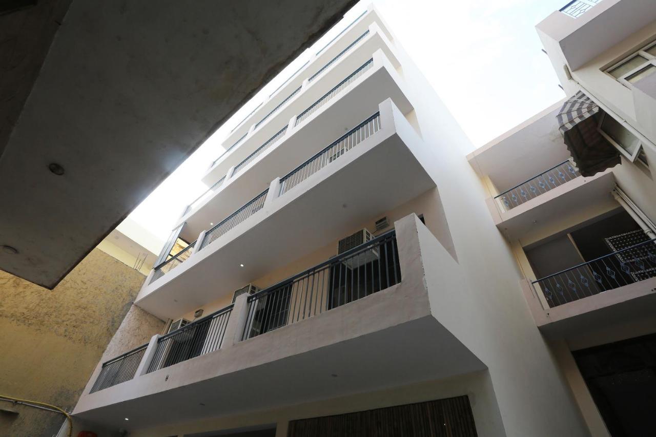 גורגאון Oyo 28670 Hotel Dev Palace מראה חיצוני תמונה